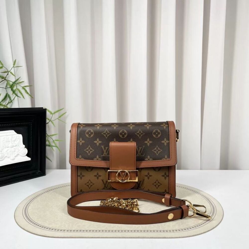 Louis Vuitton Women Pre-Loved Bag Very Good Condition
